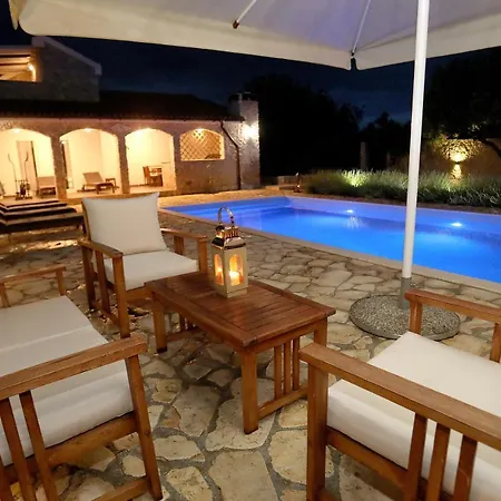 Vila Sanadrija 200 M Od Mora Mali Drvenik Exterior photo