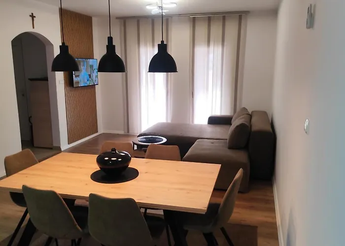 Vila Sanadrija 200 M Od Mora