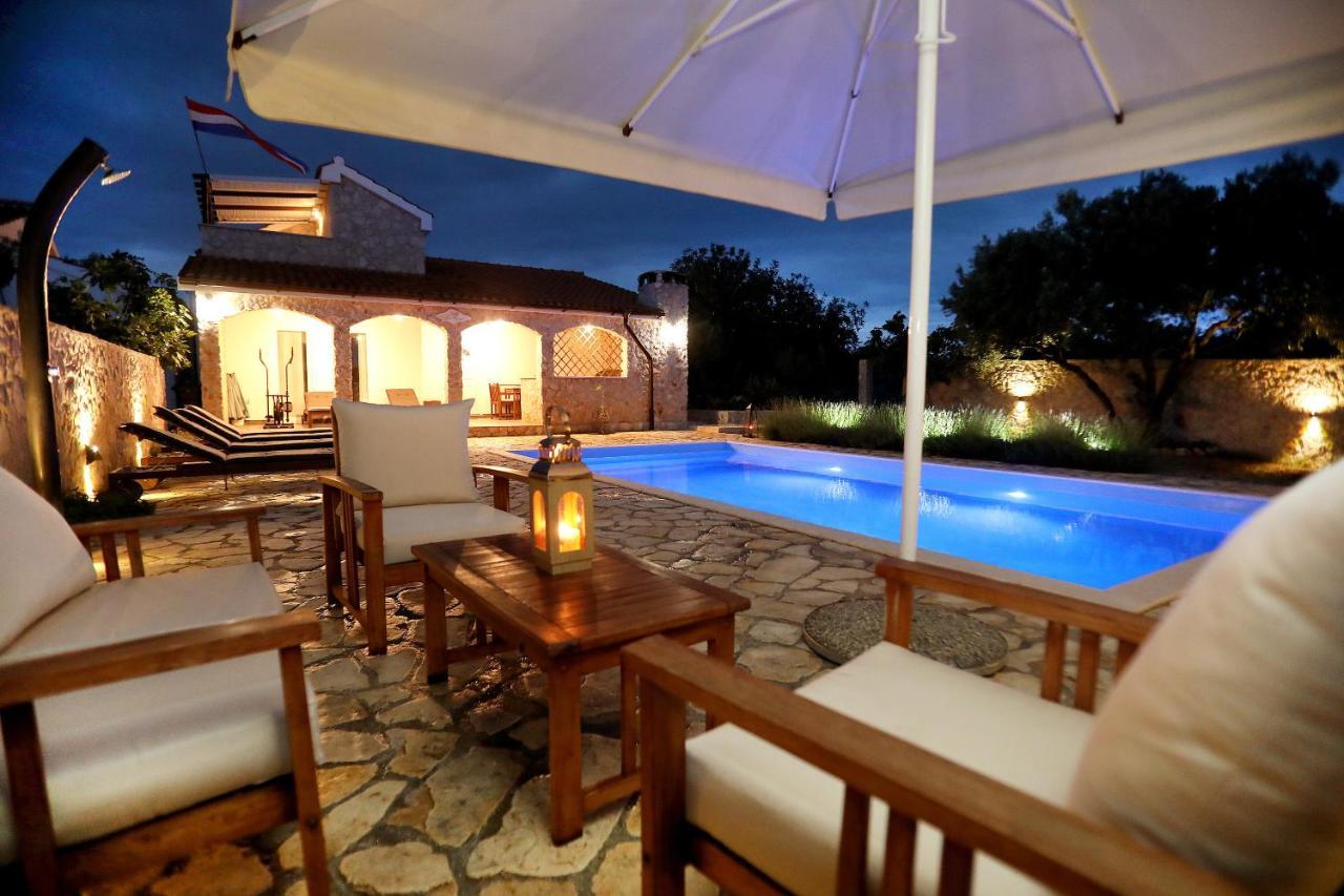 Holiday home Sanadrija 200 M Od Mora Mali Drvenik