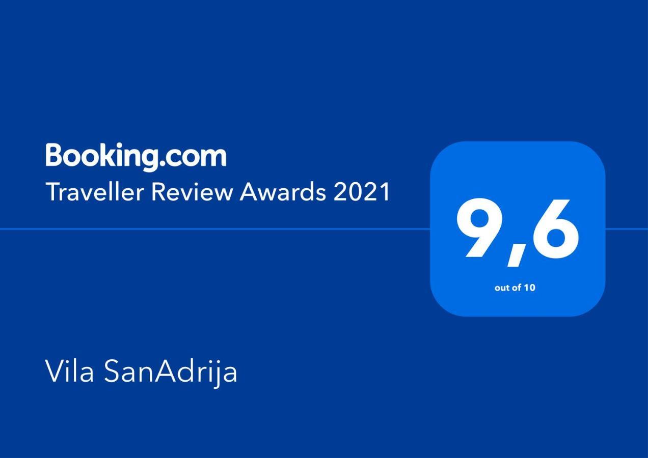 Sanadrija 200 M Od Mora *